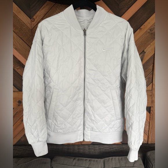 Nike Sportswear Women's Reversible Varsity Bomber Jacket size Large - Picture 7 of 16